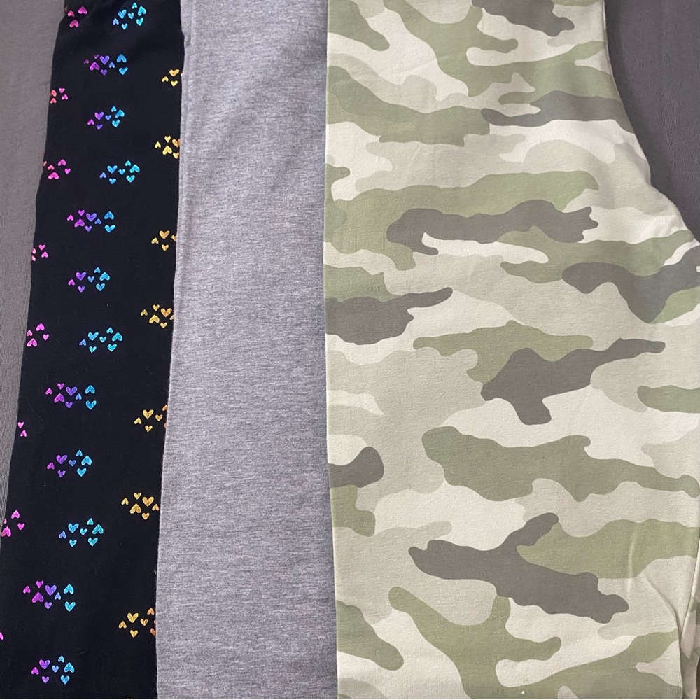 Cat & Jack Black and Gray Leggings Comfortable and Versatile